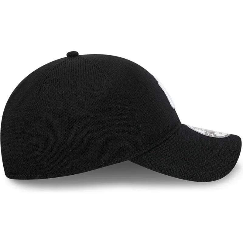 cap-kumer-black-adjustable-strap-9twenty-merino-wool-yarn-new-york-yankees-mlb-new-era