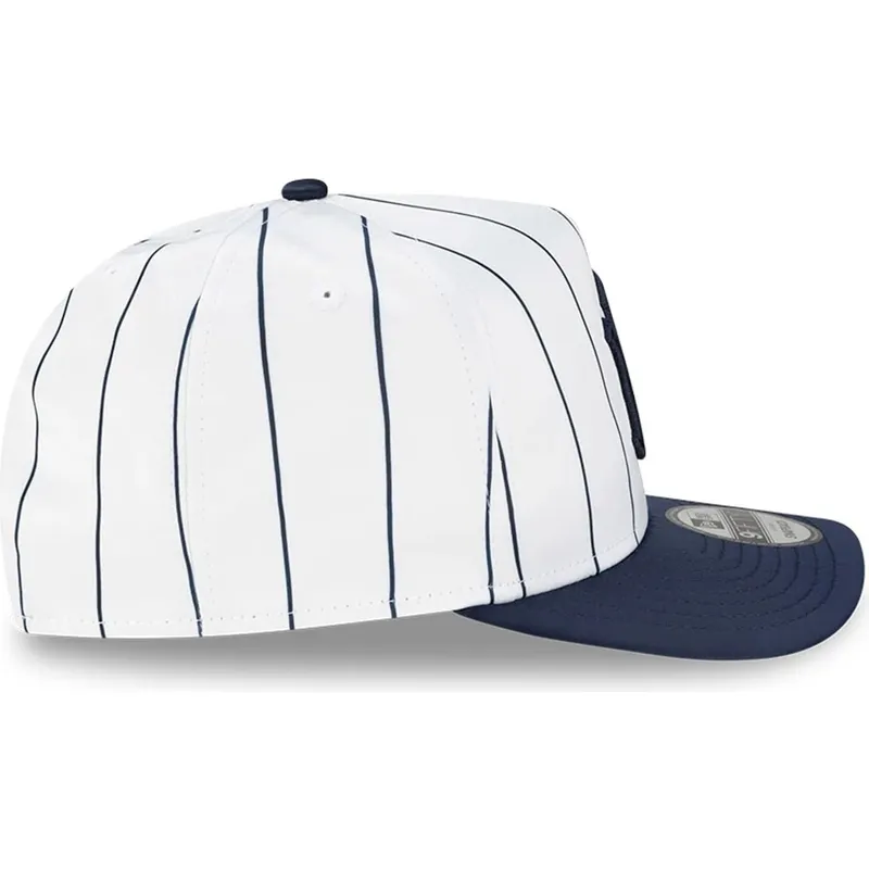 mutsid-kumer-valge-snapback-9fifty-a-frame-satin-pinstripe-new-york-yankees-mlb-new-era