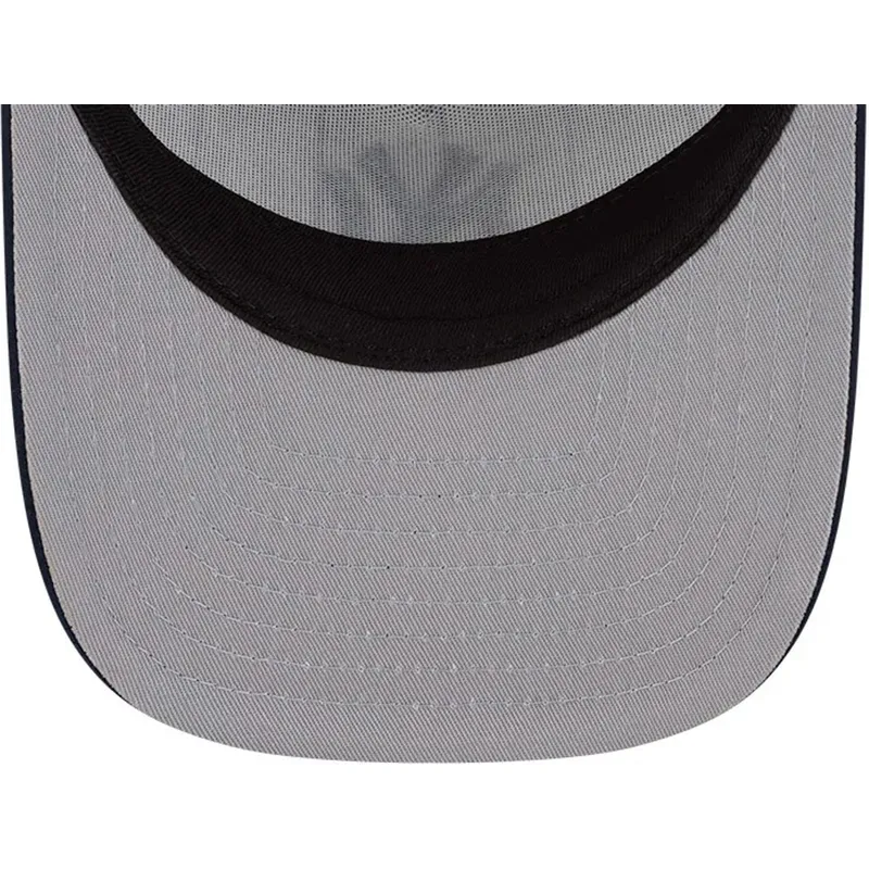 mutsid-kumer-valge-snapback-9fifty-a-frame-satin-pinstripe-new-york-yankees-mlb-new-era