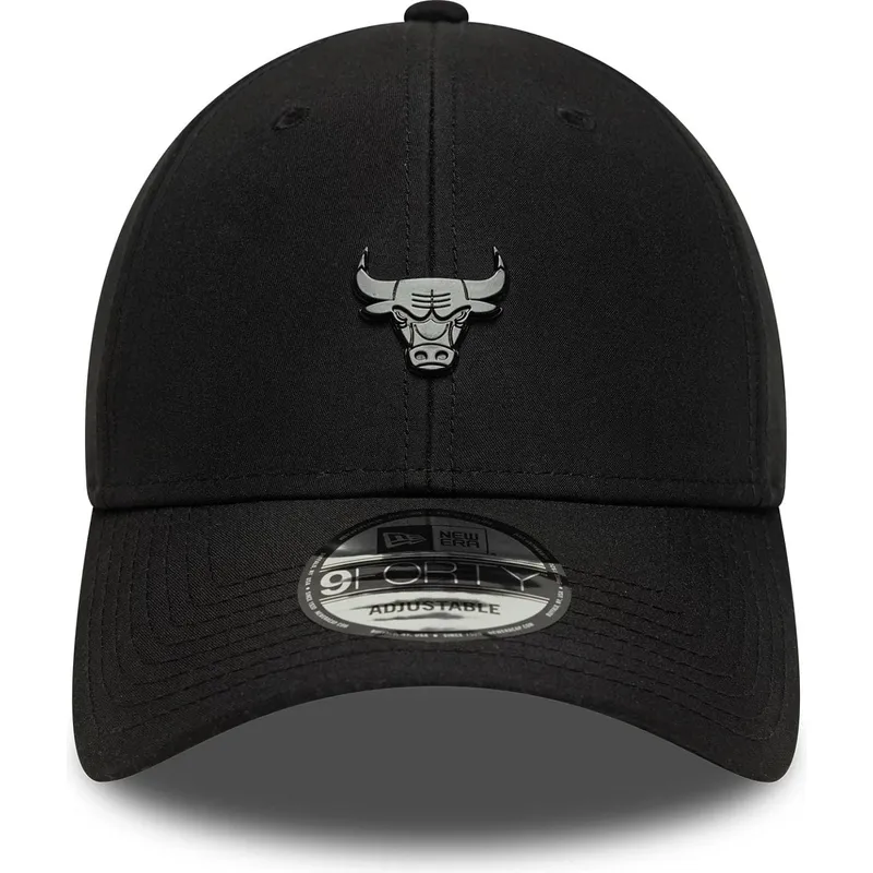 mutsid-kumer-must-reguleeritav-9forty-pin-chicago-bulls-nba-new-era
