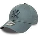 mutsid-kumer-hall-reguleeritav-9forty-league-essential-new-york-yankees-mlb-new-era