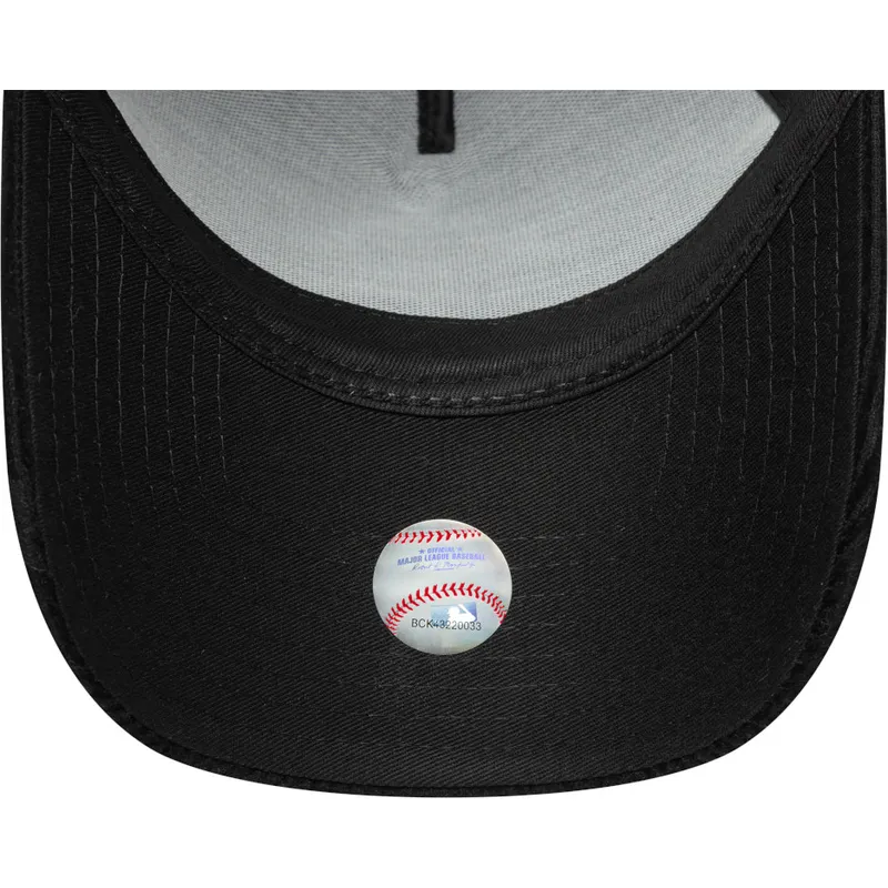 mutsid-kumer-must-reguleeritav-9forty-e-frame-cord-new-york-yankees-mlb-new-era