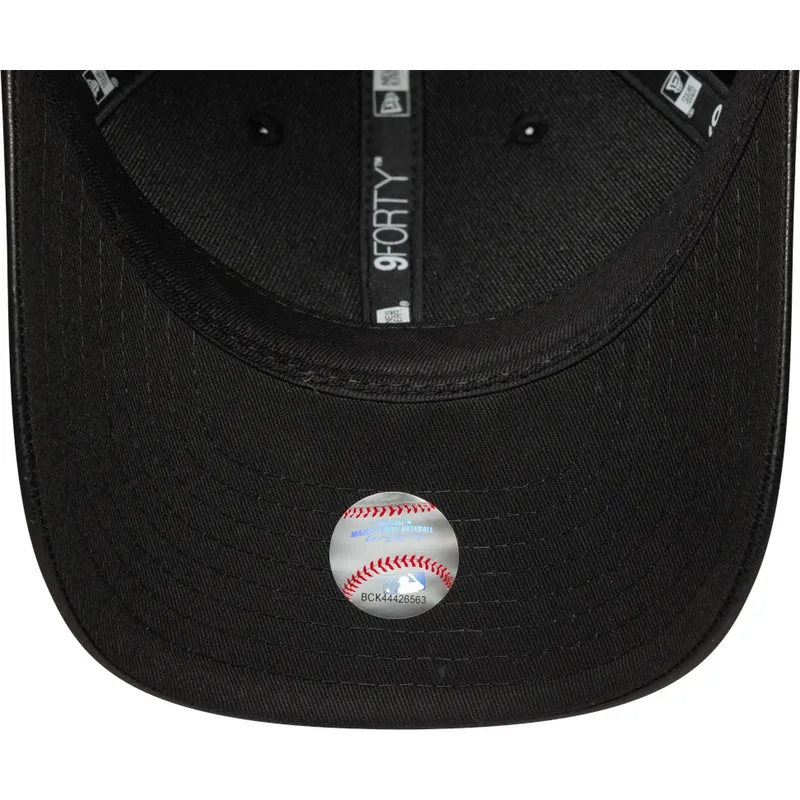 mutsid-kumer-must-snapback-9forty-m-crown-pu-new-york-yankees-mlb-new-era