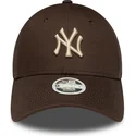 cap-kumer-brown-adjustable-strap-9forty-league-essential-new-york-yankees-mlb-new-era