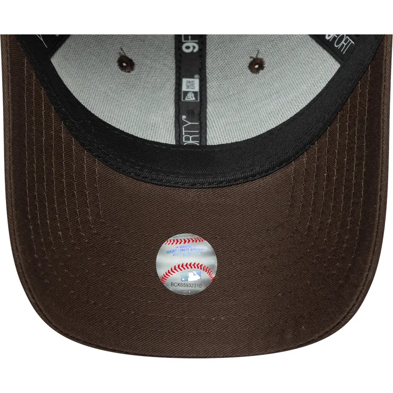 cap-kumer-brown-adjustable-strap-9forty-league-essential-new-york-yankees-mlb-new-era