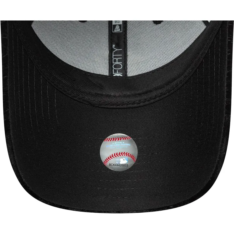 mutsid-kumer-must-reguleeritav-9forty-leo-velour-metallic-new-york-yankees-mlb-new-era mutsid-kumer-must-reguleeritav-9forty-leo-velour-metallic-new-york-yankees-mlb-new-era