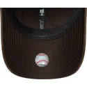mutsid-kumer-pruun-reguleeritav-9twenty-worn-pu-new-york-yankees-mlb-new-era