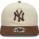 mutsid-kumer-pruun-reguleeritav-9fifty-a-frame-suede-visor-new-york-yankees-mlb-new-era