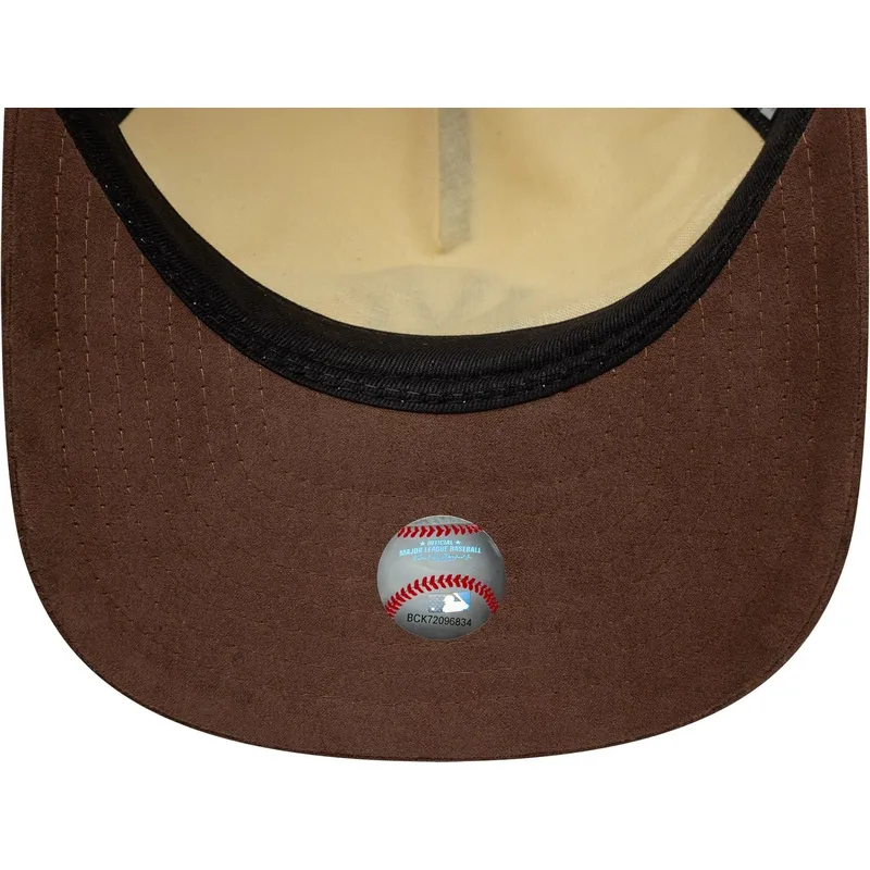 mutsid-kumer-pruun-reguleeritav-9fifty-a-frame-suede-visor-new-york-yankees-mlb-new-era