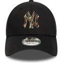cap-kumer-black-adjustable-strap-9forty-camo-infill-new-york-yankees-mlb-new-era