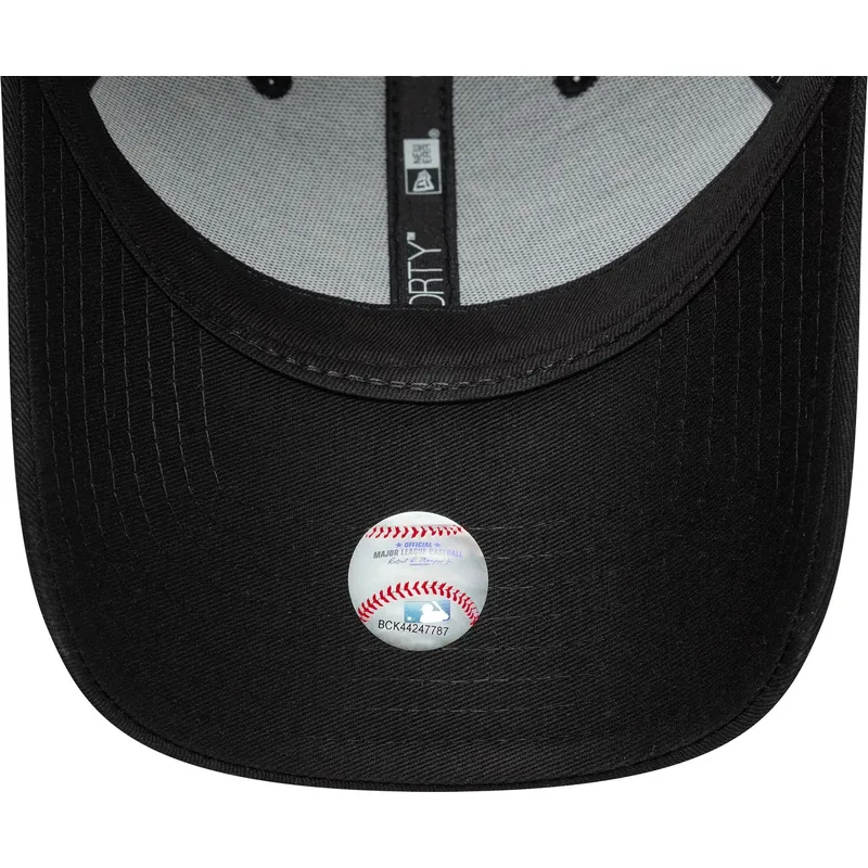 mutsid-kumer-must-reguleeritav-9forty-camo-infill-new-york-yankees-mlb-new-era