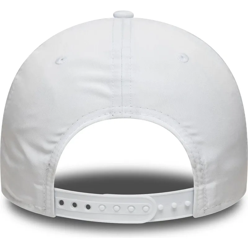 cap-kumer-white-snapback-9forty-checkerboard-racing-bulls-f1-team-formula-1-new-era