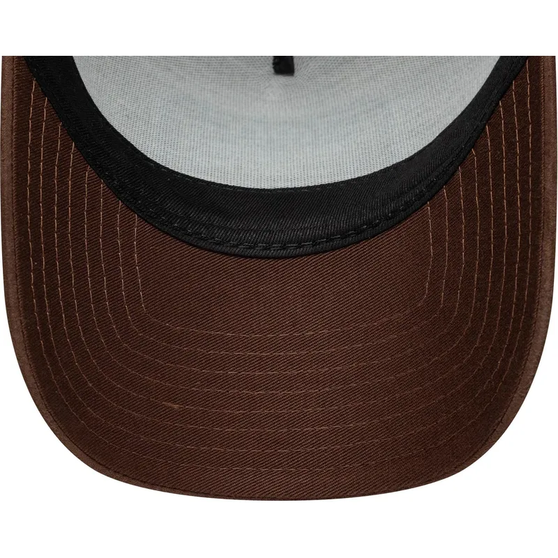 mutsid-kumer-pruun-reguleeritav-9forty-e-frame-patch-suede-new-era