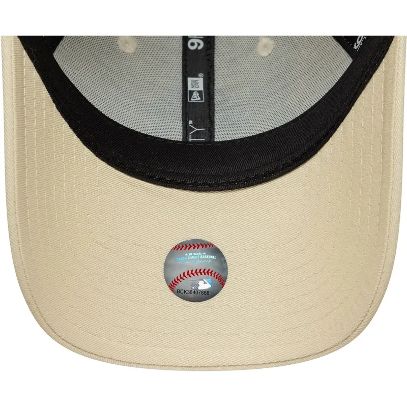 cap-kumer-beige-adjustable-strap-9forty-metallic-new-york-yankees-mlb-new-era