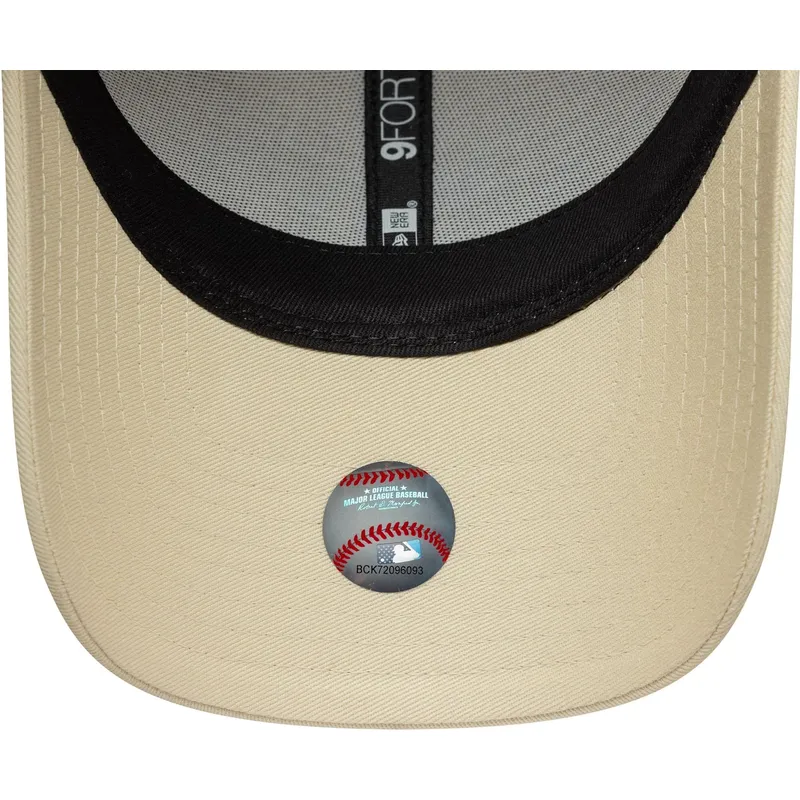 mutsid-kumer-beez-reguleeritav-9forty-sequin-wordmark-new-york-yankees-mlb-new-era mutsid-kumer-beez-reguleeritav-9forty-sequin-wordmark-new-york-yankees-mlb-new-era