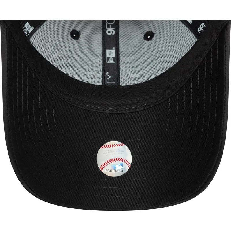 cap-kumer-black-snapback-9forty-satin-new-york-yankees-mlb-new-era
