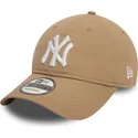 cap-kumer-brown-adjustable-strap-claro-9twenty-league-essential-new-york-yankees-mlb-new-era