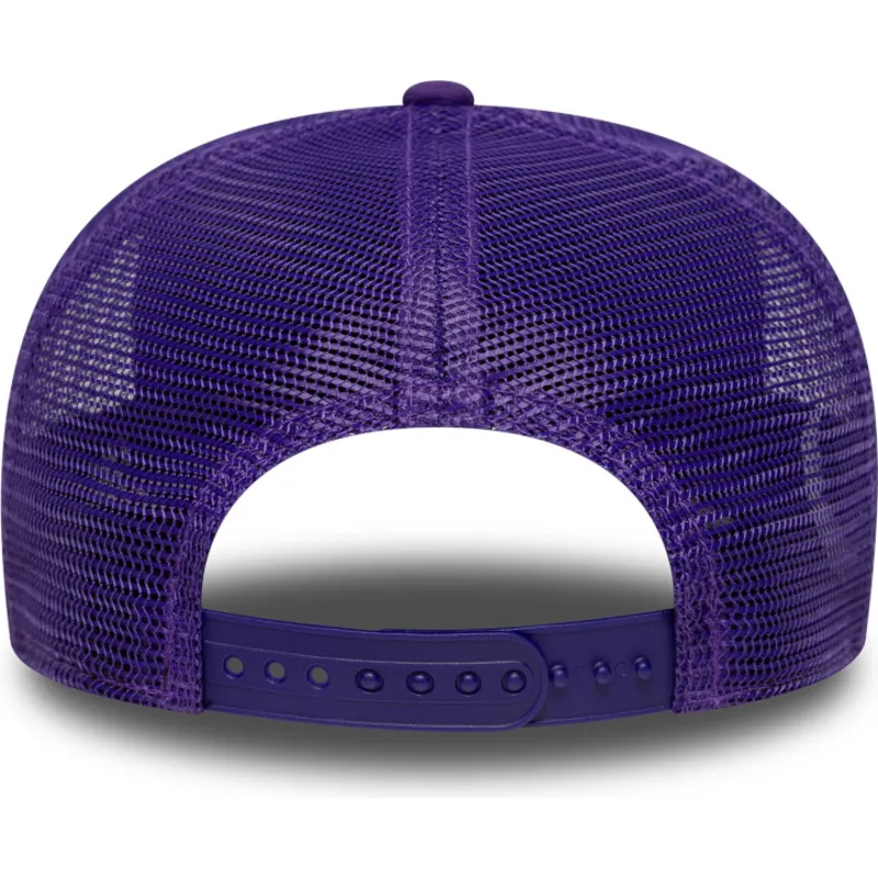 mutsid-kumer-violetne-snapback-9seventy-stretch-snap-eg-los-angeles-lakers-nba-new-era