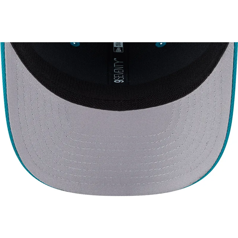 mutsid-kumer-sinine-snapback-9seventy-stretch-snap-evergreen-helmet-miami-dolphins-nfl-new-era