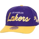 mutsid-kumer-violetne-snapback-team-script-20-pro-los-angeles-lakers-nba-mitchell-ness