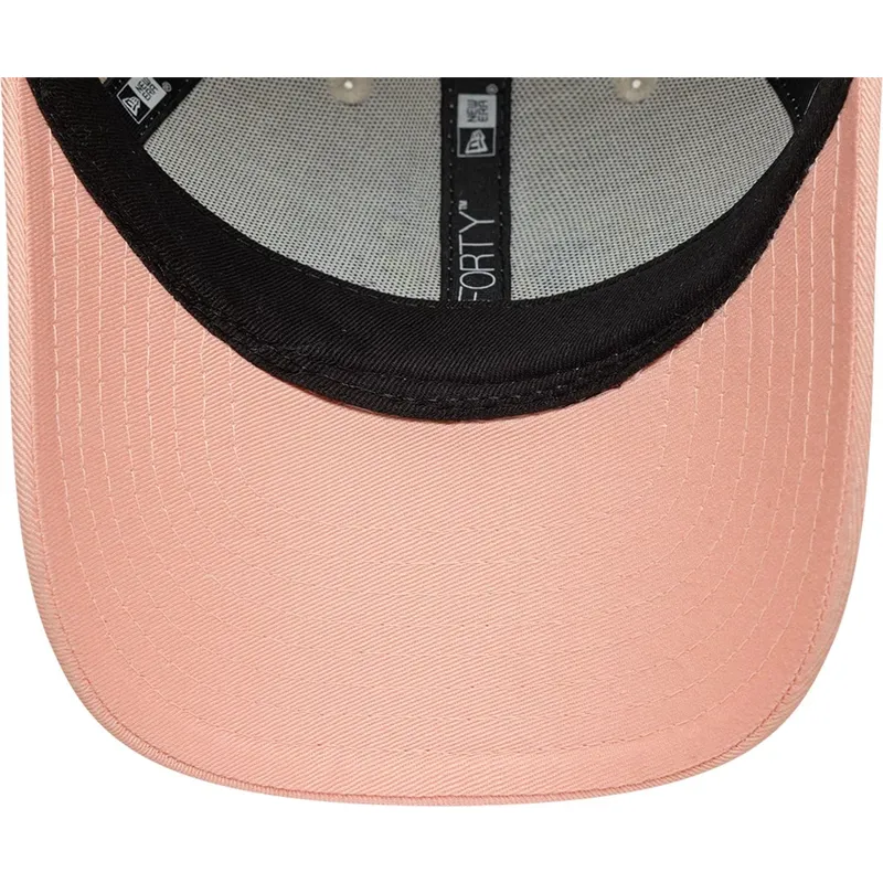 new-era-curved-brim-youth-spongebob-squarepants-and-patrick-star-9forty-beige-and-pink-snapback-cap