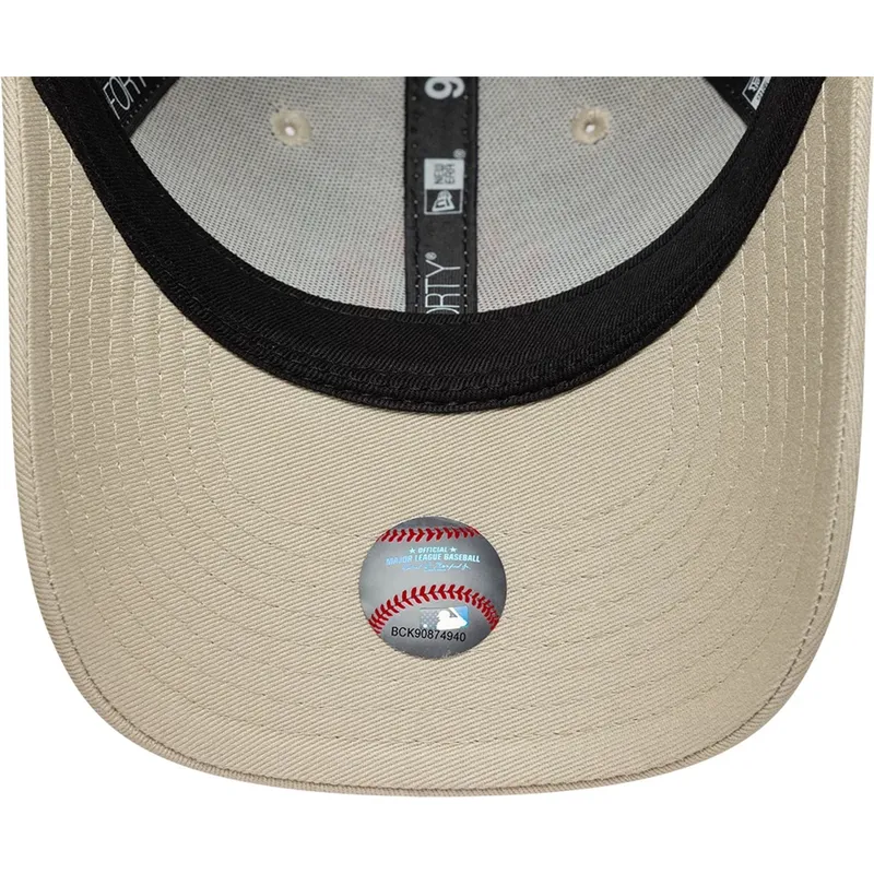 cap-kumer-beige-adjustable-strap-lastele-9forty-league-essential-new-york-yankees-mlb-new-era