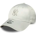 cap-kumer-green-adjustable-strap-9forty-bow-back-satin-new-york-yankees-mlb-new-era