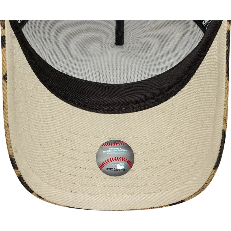 cap-kumer-leopard-snapback-9forty-m-crown-a-frame-leopard-new-york-yankees-mlb-new-era