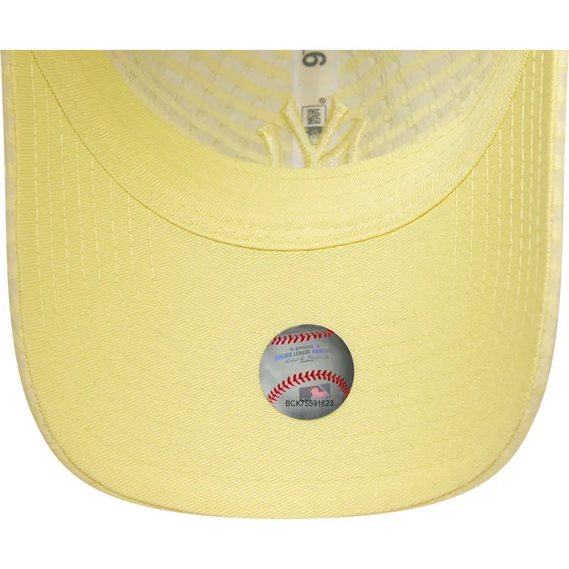 cap-kumer-yellow-adjustable-strap-9twenty-seersucker-new-york-yankees-mlb-new-era