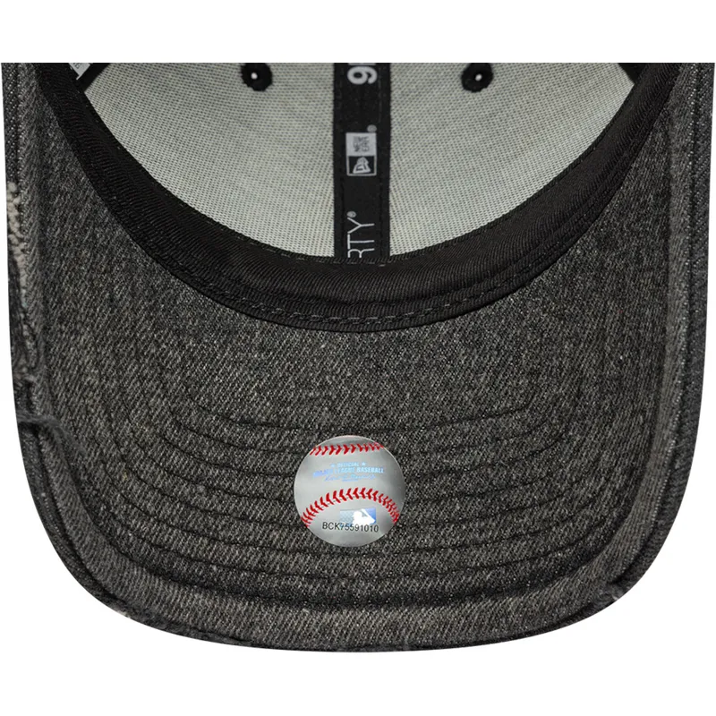new-era-curved-brim-9forty-acid-wash-denim-new-york-yankees-mlb-black-adjustable-cap