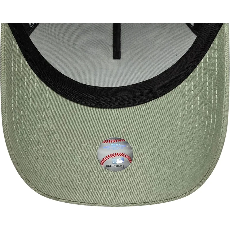 mutsid-kumer-roheline-snapback-e-frame-league-essential-new-york-yankees-mlb-new-era mutsid-kumer-roheline-snapback-e-frame-league-essential-new-york-yankees-mlb-new-era