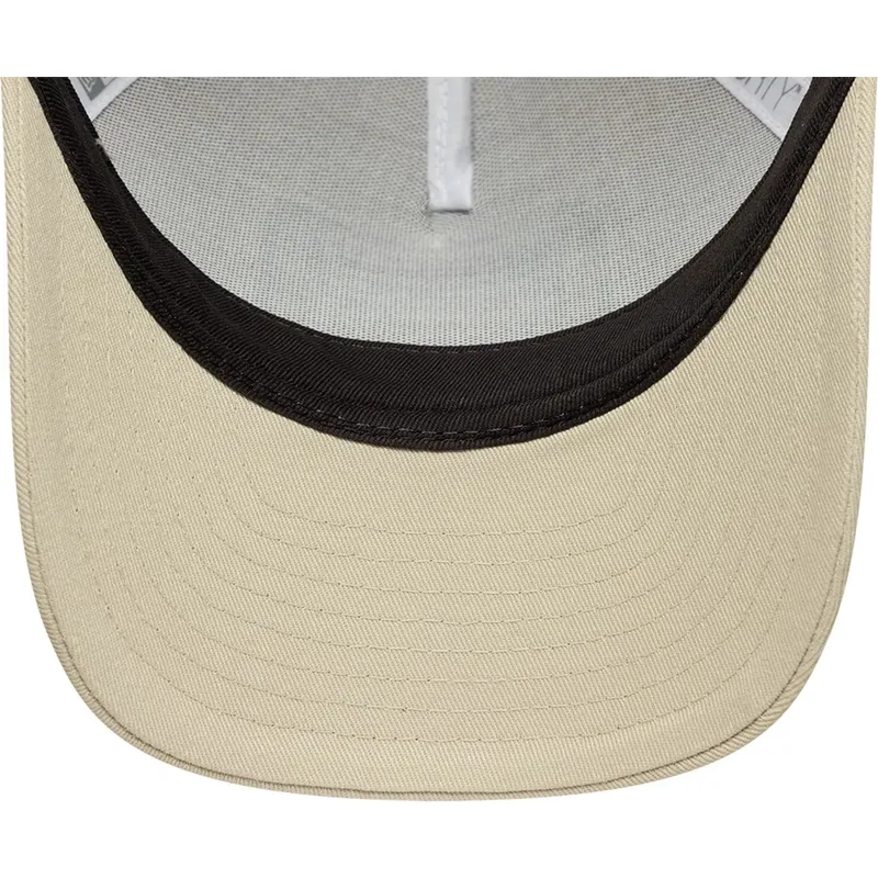cap-kumer-beige-snapback-9forty-m-crown-new-era