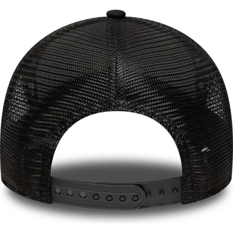 mutsid-kumer-must-snapback-9forty-m-crown-a-frame-chicago-bulls-nba-new-era