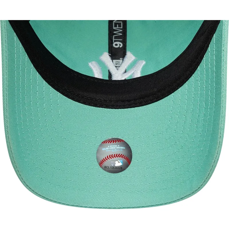 mutsid-kumer-roheline-reguleeritav-9twenty-league-essential-new-york-yankees-mlb-new-era