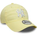 new-era-curved-brim-9twenty-league-essential-new-york-yankees-mlb-light-yellow-adjustable-cap