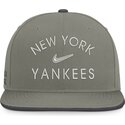 mutsid-lame-roheline-snapback-dri-fit-pro-structured-square-bill-new-york-yankees-mlb-nike