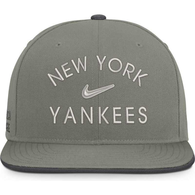 mutsid-lame-roheline-snapback-dri-fit-pro-structured-square-bill-new-york-yankees-mlb-nike