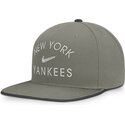 mutsid-lame-roheline-snapback-dri-fit-pro-structured-square-bill-new-york-yankees-mlb-nike