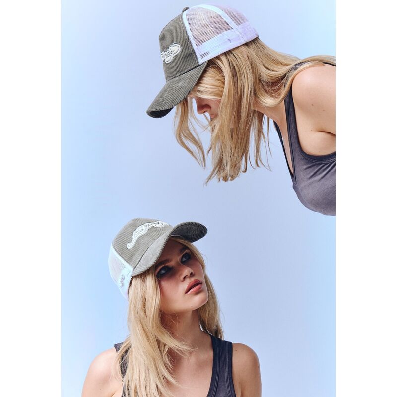mutsid-kumer-roheline-snapback-embroidery-applique-cord-ed-hardy