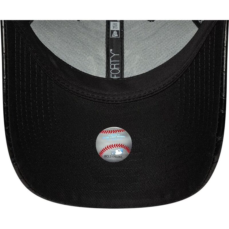 mutsid-kumer-must-reguleeritav-9forty-pu-pattern-new-york-yankees-mlb-new-era
