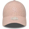 mutsid-kumer-roosa-snapback-rosa-9forty-m-crown-winter-borg-new-york-yankees-mlb-new-era