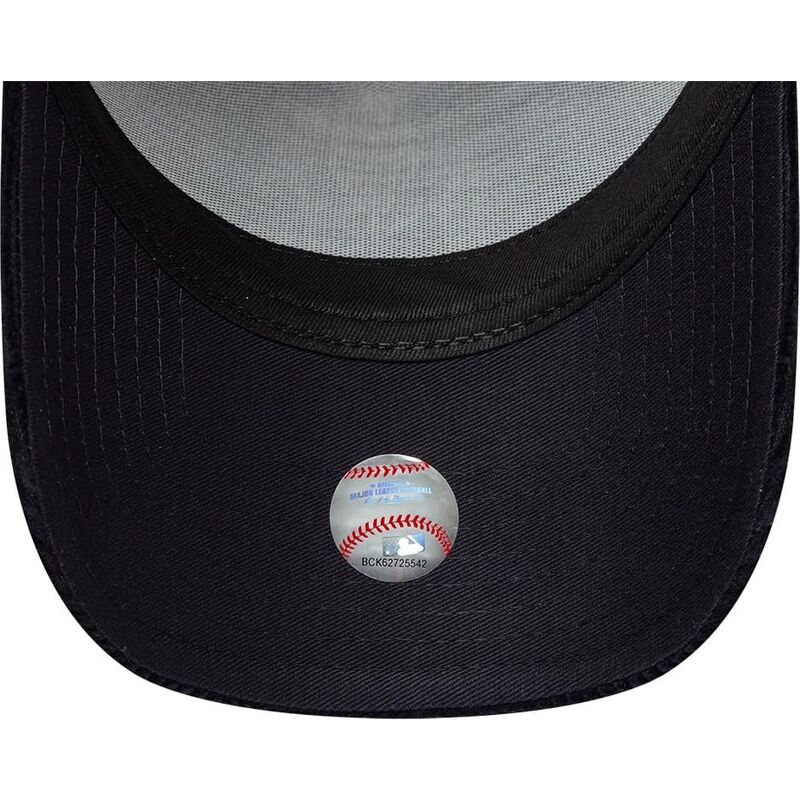 mutsid-kumer-meresinine-snapback-a-frame-tonal-cord-new-york-yankees-mlb-new-era
