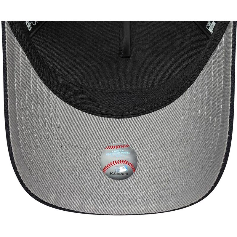mutsid-kumer-meresinine-snapback-9forty-m-crown-a-frame-emblem-detroit-tigers-mlb-new-era mutsid-kumer-meresinine-snapback-9forty-m-crown-a-frame-emblem-detroit-tigers-mlb-new-era