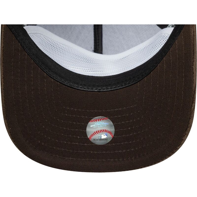 mutsid-kumer-pruun-snapback-19twenty-cooperstown-cord-chicago-cubs-mlb-new-era mutsid-kumer-pruun-snapback-19twenty-cooperstown-cord-chicago-cubs-mlb-new-era