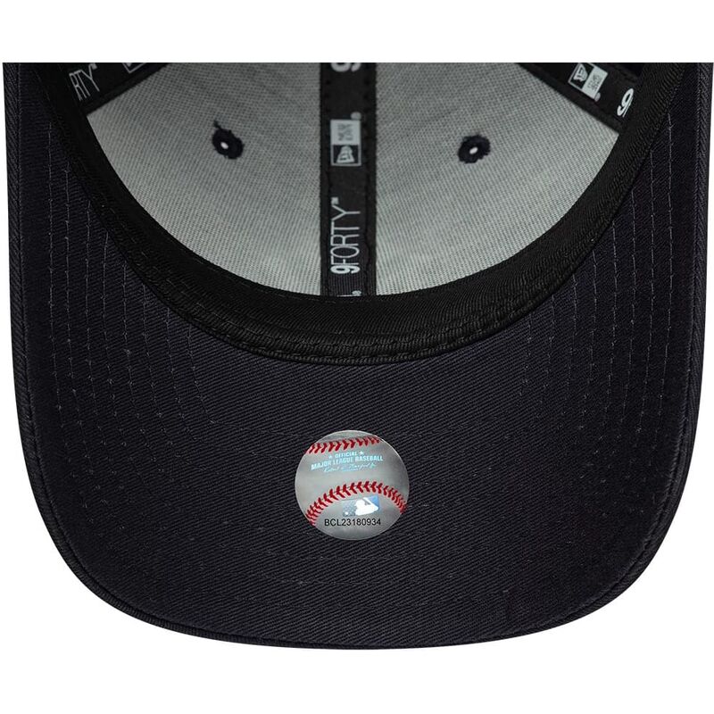 mutsid-kumer-meresinine-snapback-9forty-m-crown-side-script-new-york-yankees-mlb-new-era