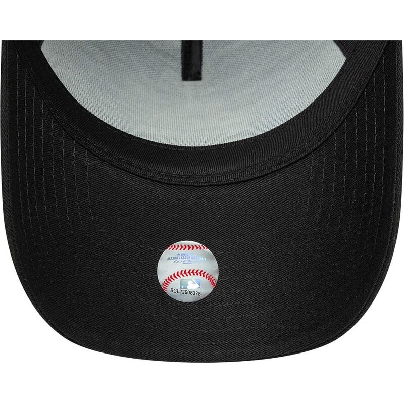mutsid-kumer-must-snapback-dorado-e-frame-metallic-outline-new-york-yankees-mlb-new-era mutsid-kumer-must-snapback-dorado-e-frame-metallic-outline-new-york-yankees-mlb-new-era