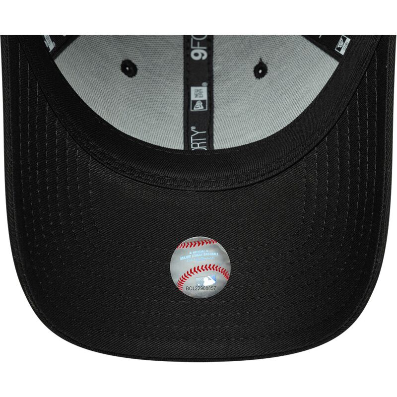 mutsid-kumer-must-reguleeritav-9forty-league-essential-detroit-tigers-mlb-new-era
