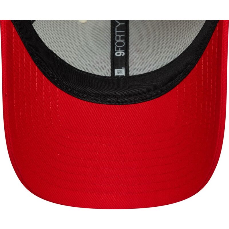 mutsid-kumer-punane-reguleeritav-9forty-contrast-visor-vespa-piaggio-new-era mutsid-kumer-punane-reguleeritav-9forty-contrast-visor-vespa-piaggio-new-era