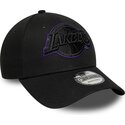 mutsid-kumer-must-reguleeritav-9forty-outline-los-angeles-lakers-nba-new-era
