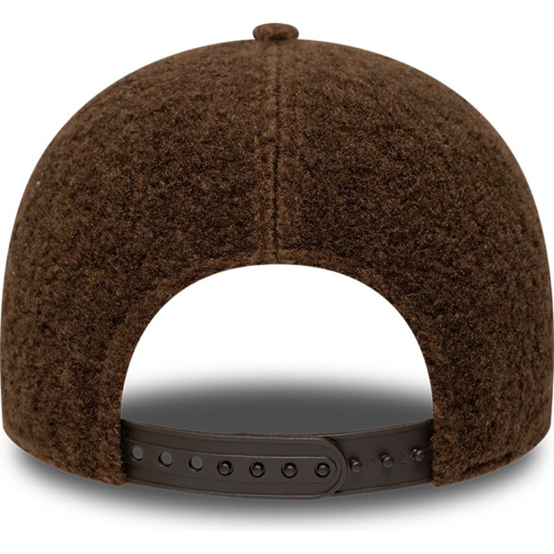 mutsid-kumer-pruun-snapback-9forty-winter-borg-new-york-yankees-mlb-new-era mutsid-kumer-pruun-snapback-9forty-winter-borg-new-york-yankees-mlb-new-era